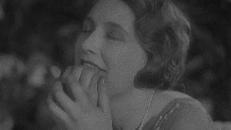 L'Âge d'or still 3