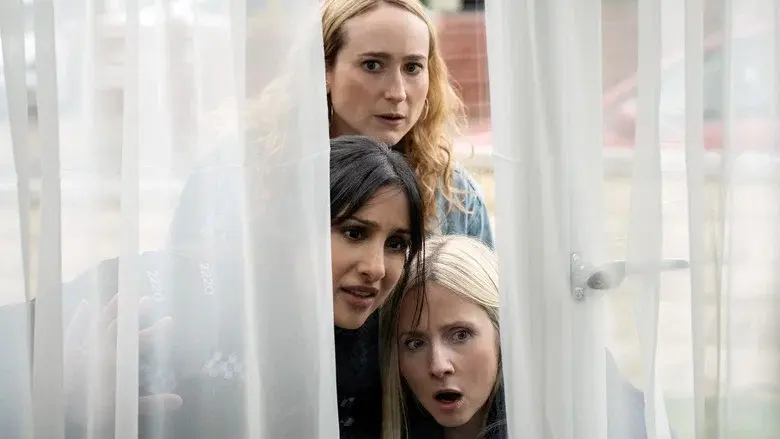 Hullraisers still 5