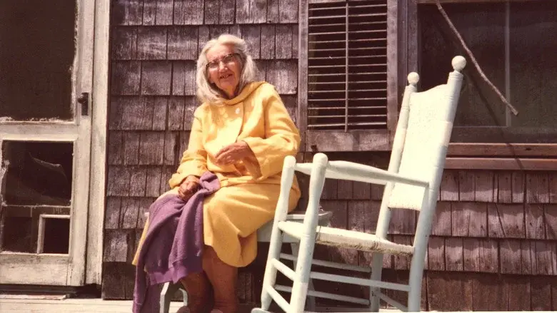 Grey Gardens still 5