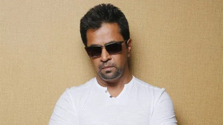 Irumbu Thirai still 2