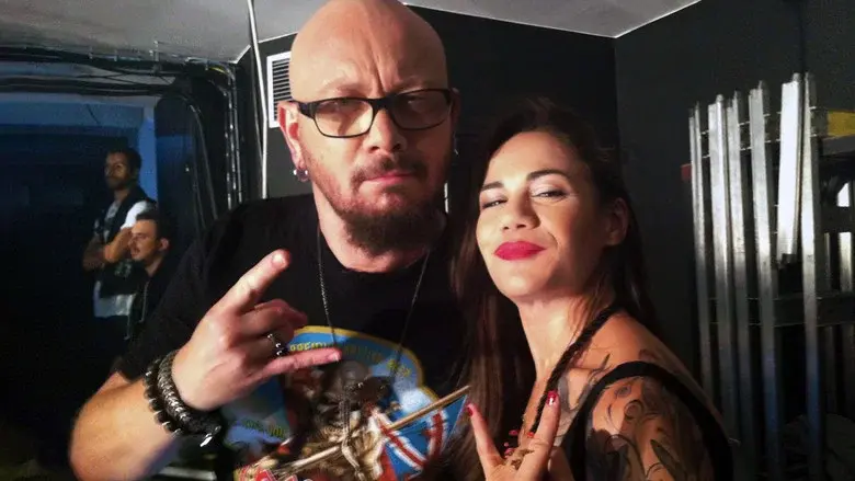 Une Dose 2 Metal still 4