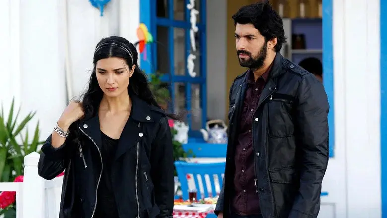 Black Money Love still 8