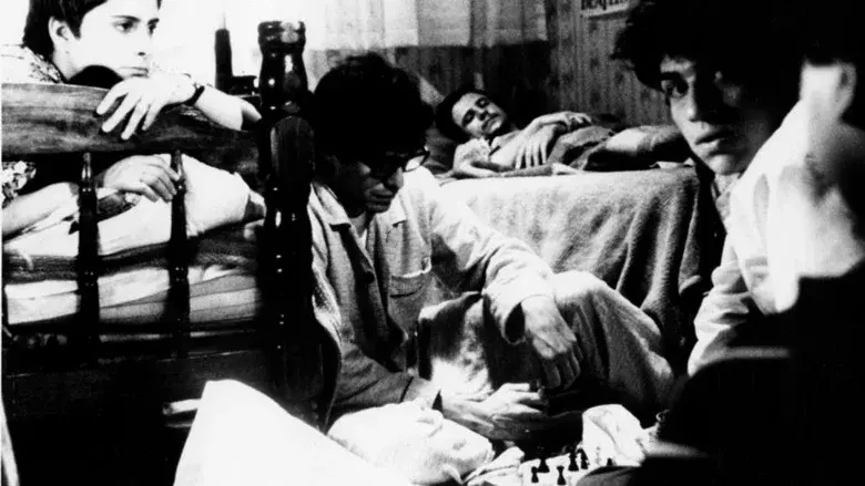 Red Dawn still 2