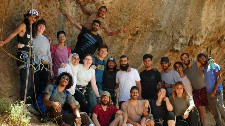 Resistance Climbing still 7