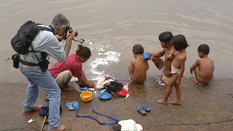 War Photographer still 3