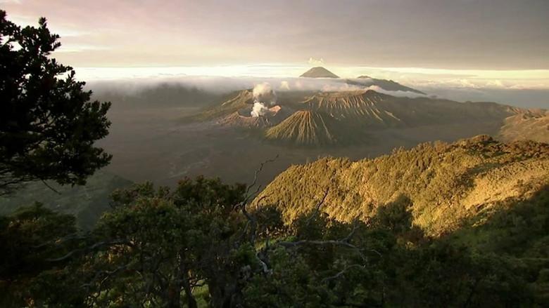 Voyage of the Continents still 1