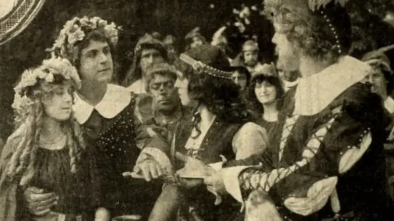 Robin Hood still 4