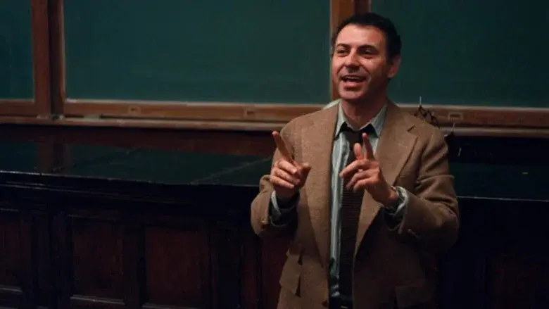 Simon still 3