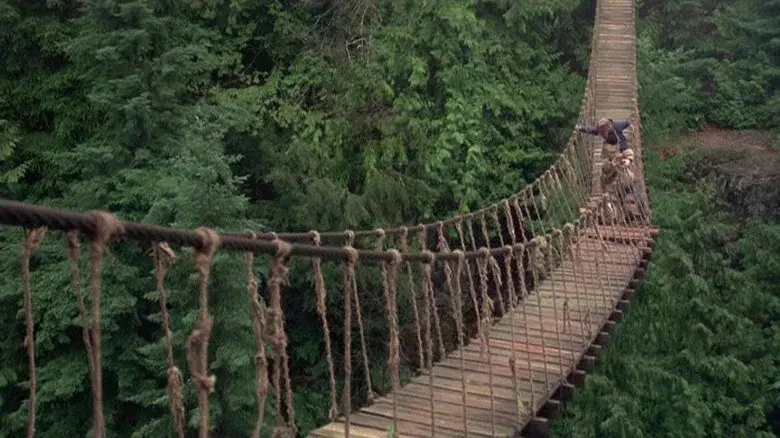 Shadow of the Hawk still 4