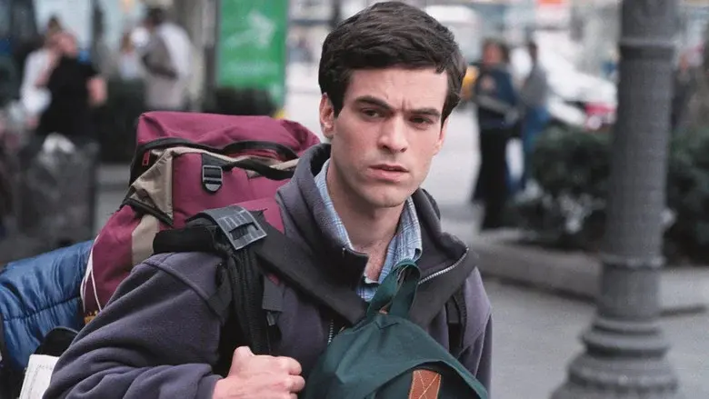 The Spanish Apartment still 6