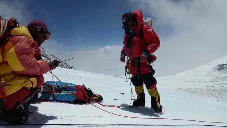 Everest Rescue still 1