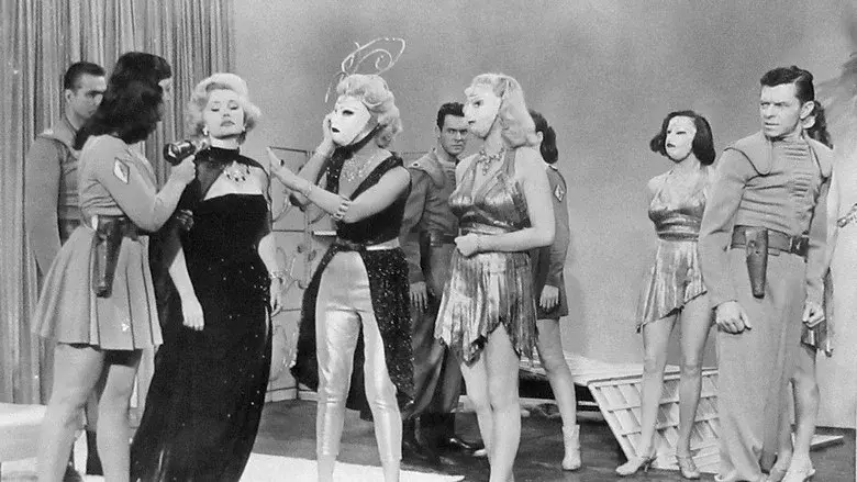 Queen of Outer Space still 7