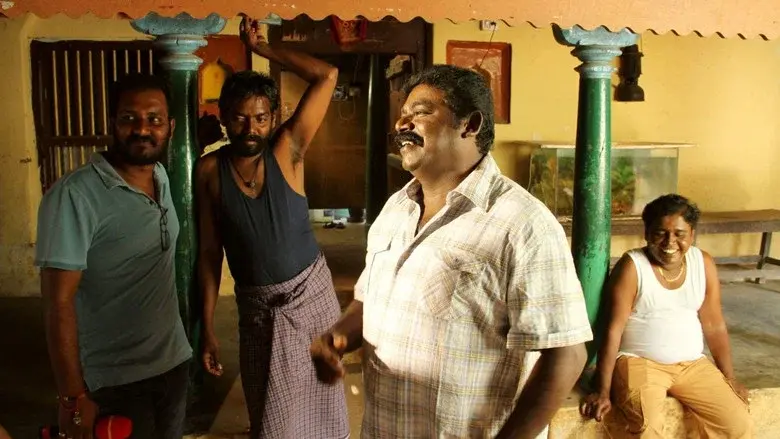Theru Naaigal still 2