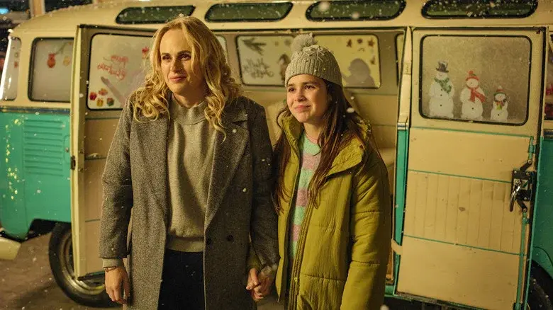 Tinsel Town still 8