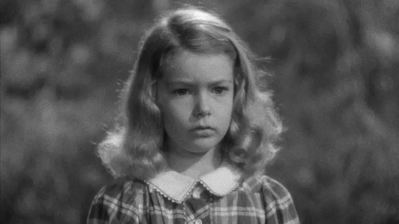 The Curse of the Cat People still 4