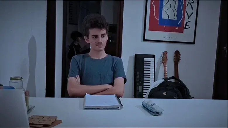 Casulo still 1