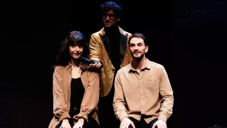 Coupures still 5