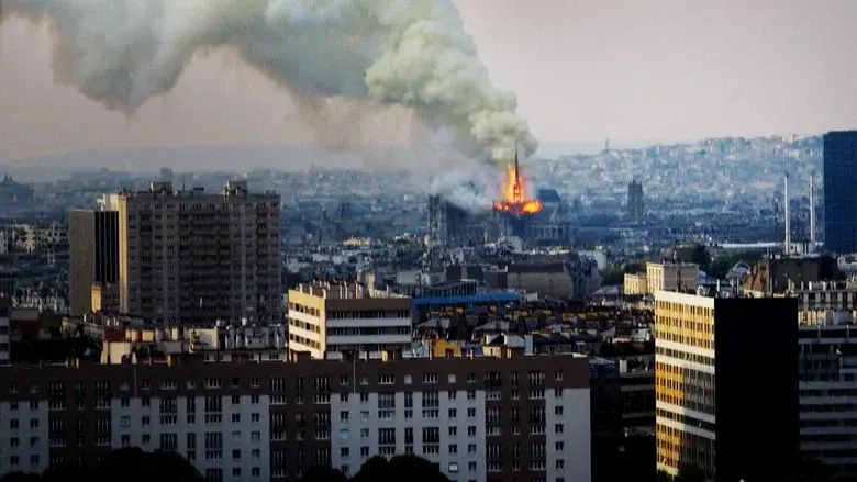 Notre-Dame: Race Against the Inferno still 4