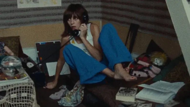 Céline and Julie Go Boating still 5