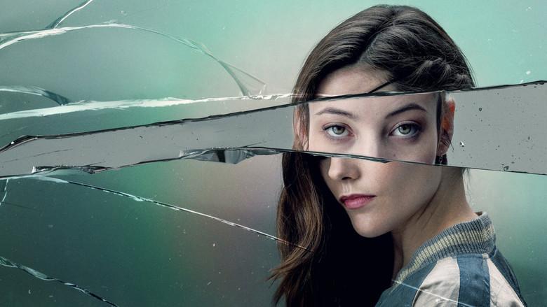 The Girl in the Mirror still 1