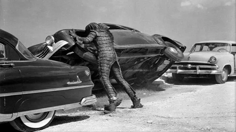 Revenge of the Creature still 4