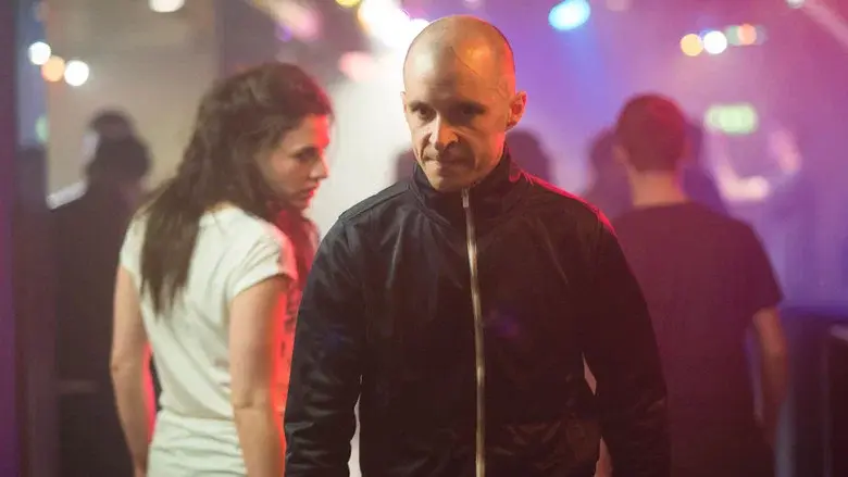 Love/Hate still 7