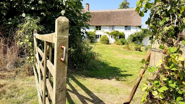 Escape to the Country still 2