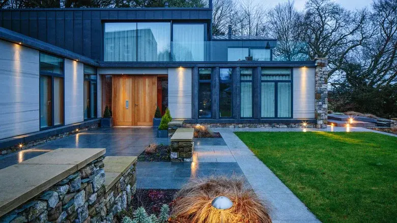 Grand Designs still 8