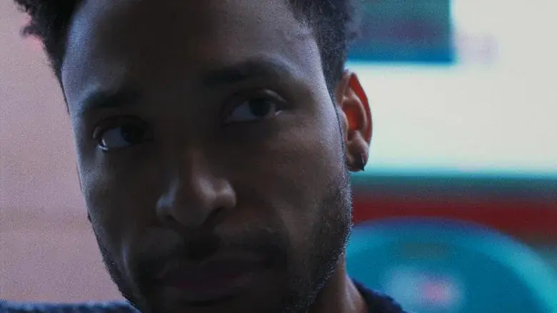 Ultra Bleu still 3
