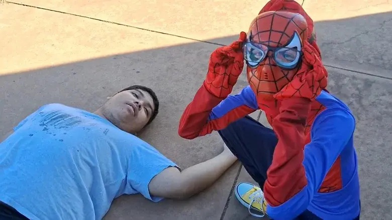 Troca de Heróis still 7