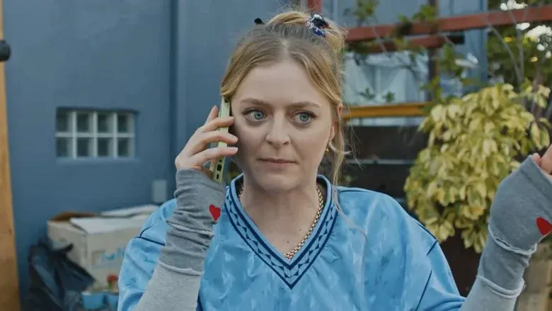 Idiotka still 2