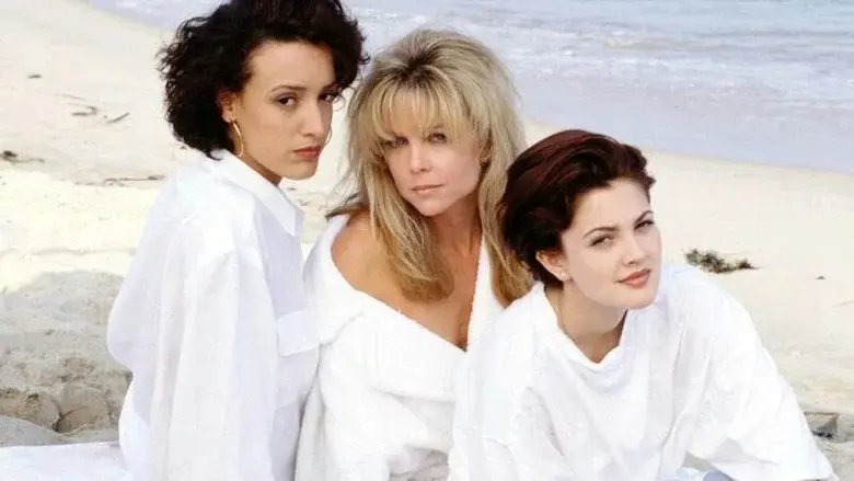 2000 Malibu Road still 1