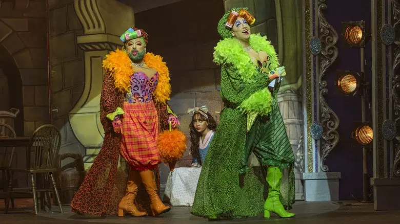 Tinsel Town still 5