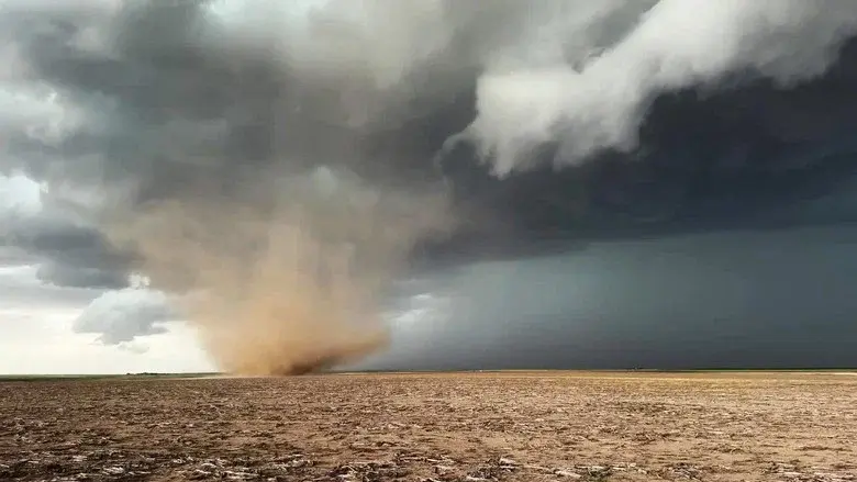 The World's Deadliest Weather still 7