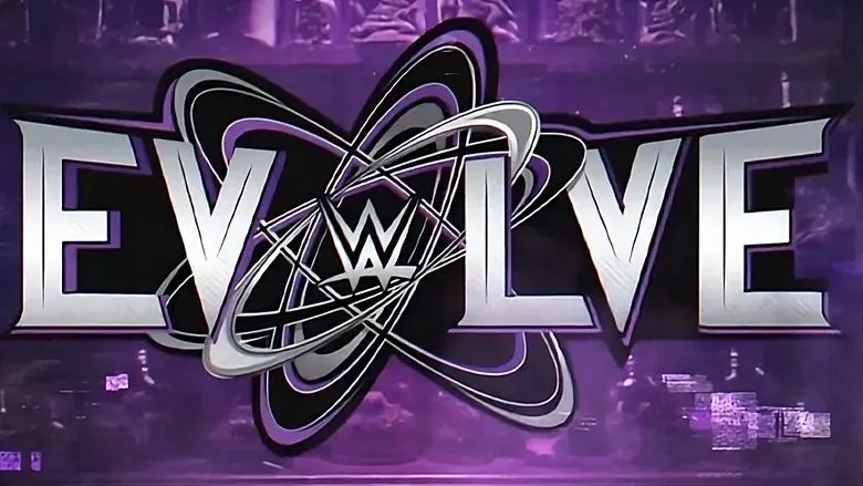 WWE EVOLVE still 1