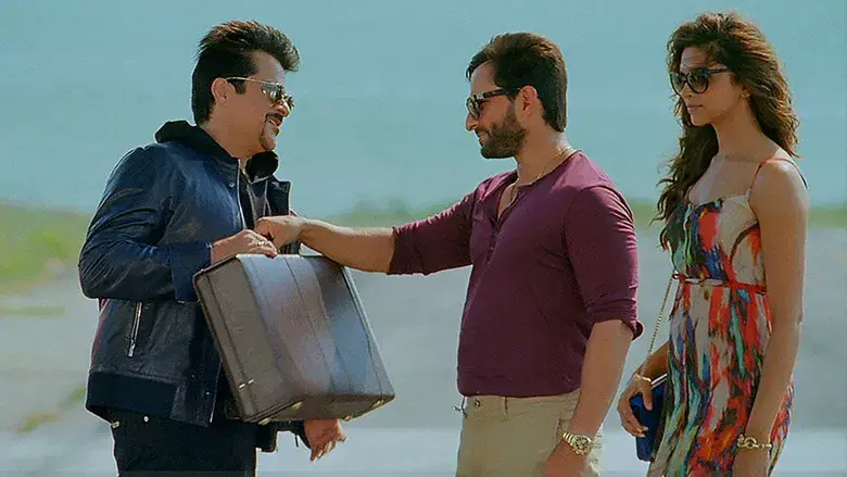 Race 2 still 1