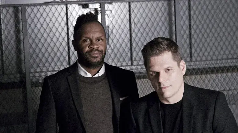 Deux hommes en or still 6