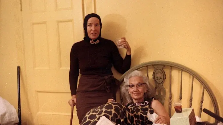 Grey Gardens still 4