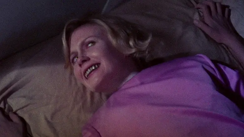 Beyond the Door still 6
