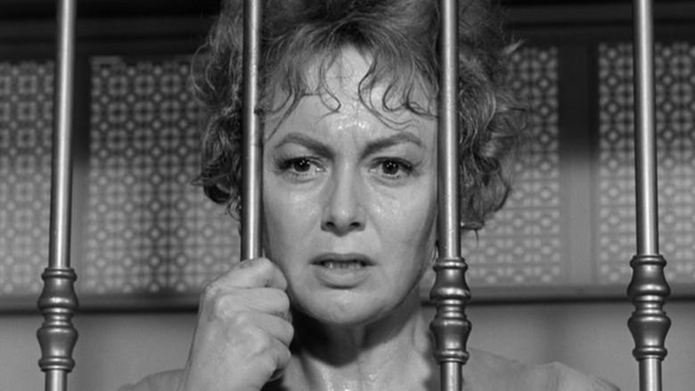 Lady in a Cage still 5