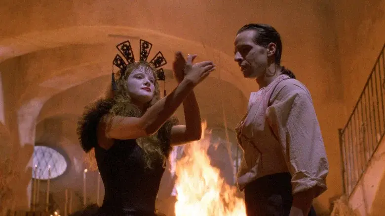 Santa Sangre still 4