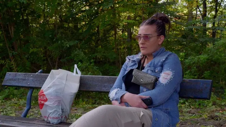 Devant – Contrechamp de la rétention still 4