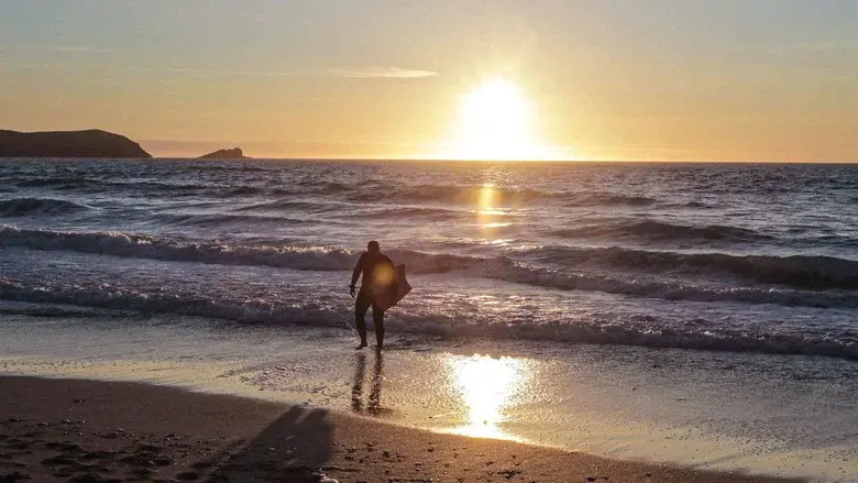 Tsunami still 3
