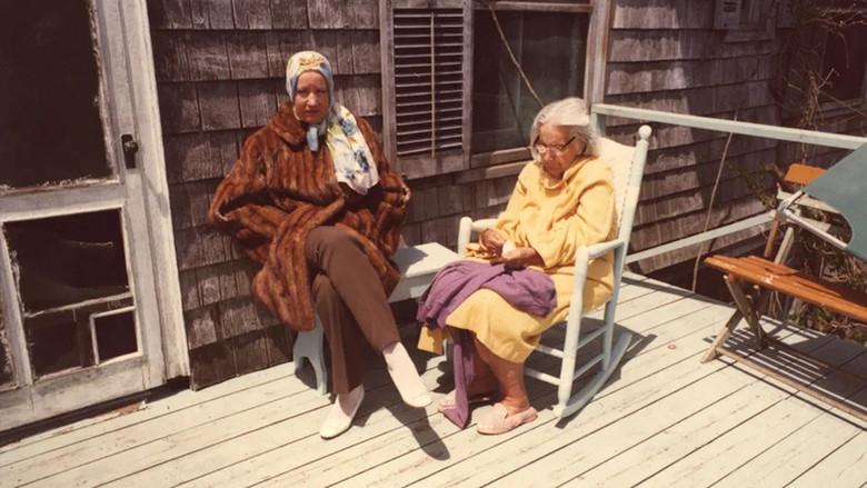 Grey Gardens still 8