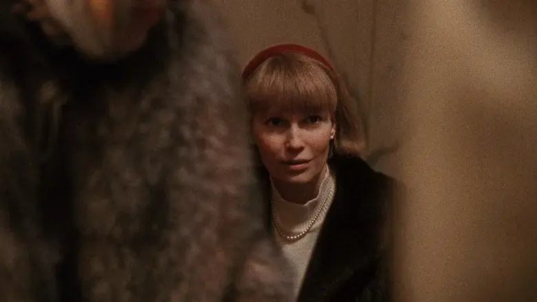 Alice still 7