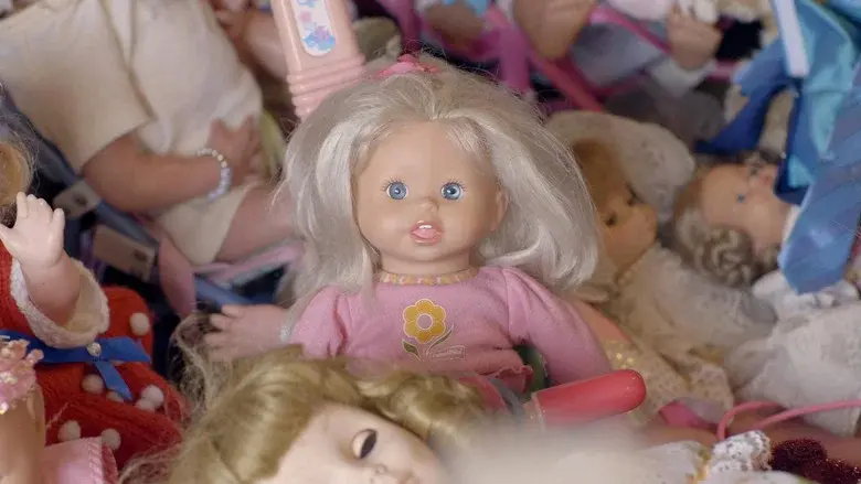 Edith Gibson has 3000 Dolls still 3