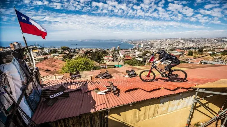 Red Bull Valparaíso Cerro Abajo still 1