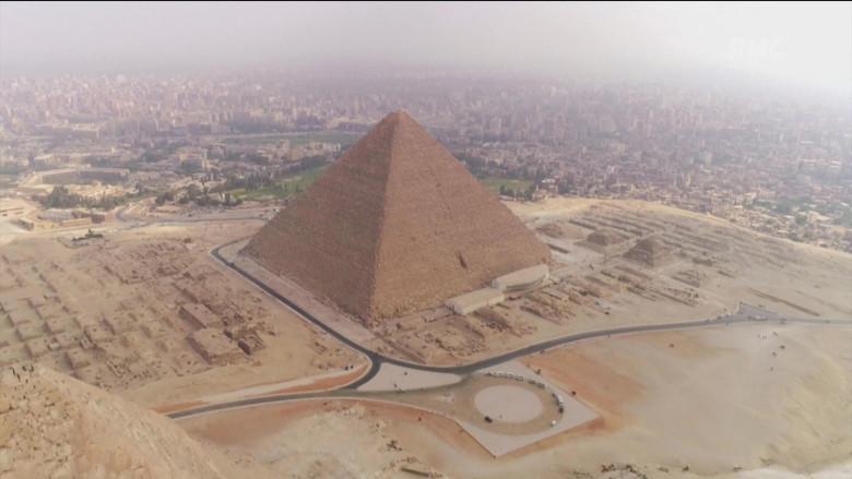 The Pyramids: Solving The Mystery still 1