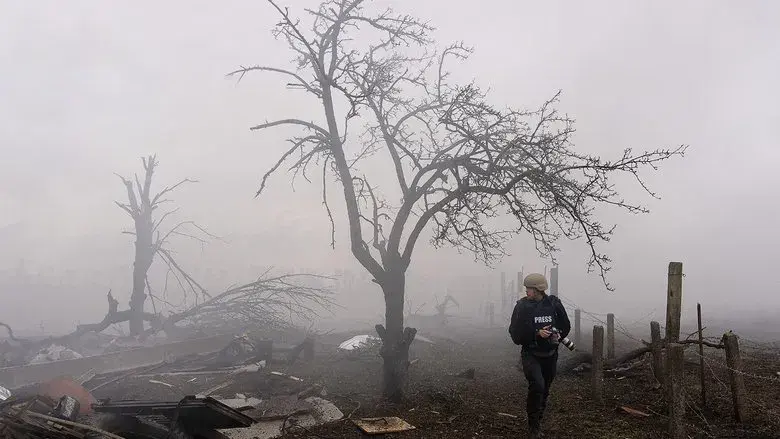 20 Days in Mariupol still 2