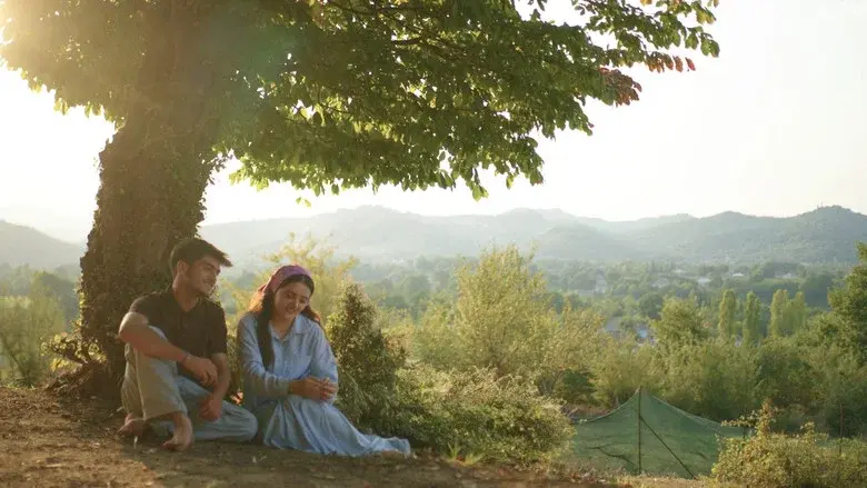 Onun Gözləri Gülürdü still 5